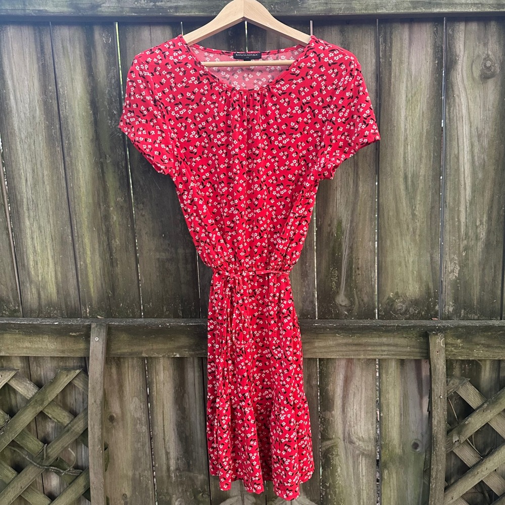 Banana Republic Red Ditsy Floral Short Sleeve Ruffle Midi Dress Tie Sz Medium - Picture 10 of 10